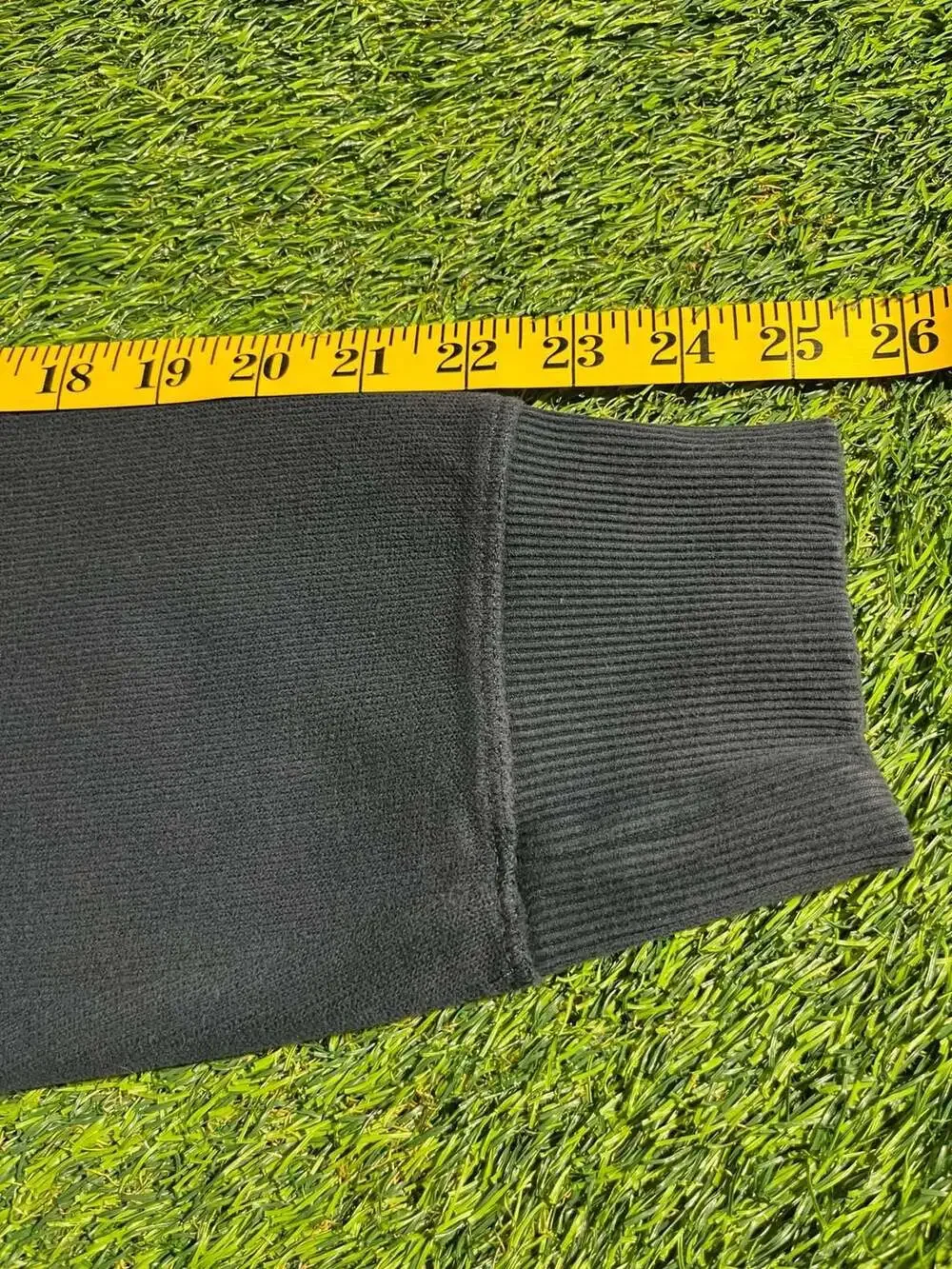 Old Navy V-Neck Sweater Size Large Black Ribbed Knit Pullover